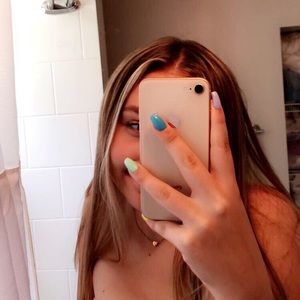 Meet your Posher, Amalia